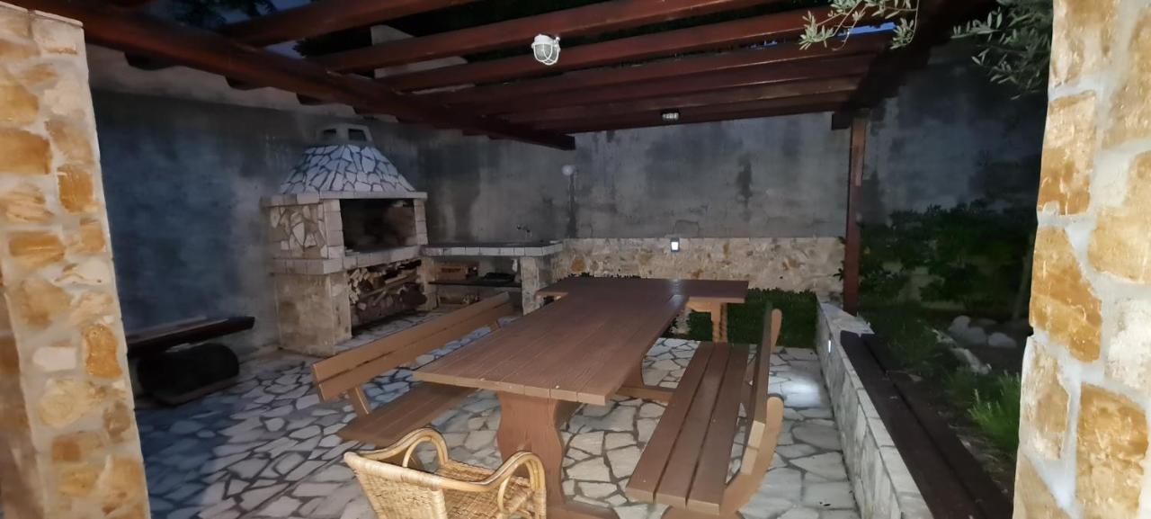 Apartmani Presecki Pag Town Exterior photo